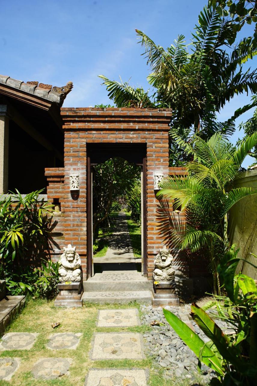 Oma In Pemuteran Bali Apartment Exterior photo